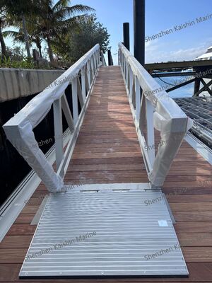 Marine Aluminum Gangway with 400kgs/sqm Loading Capacity, 15-20 Years Lifespan, and Anti-Slip Decking for Floating Dock