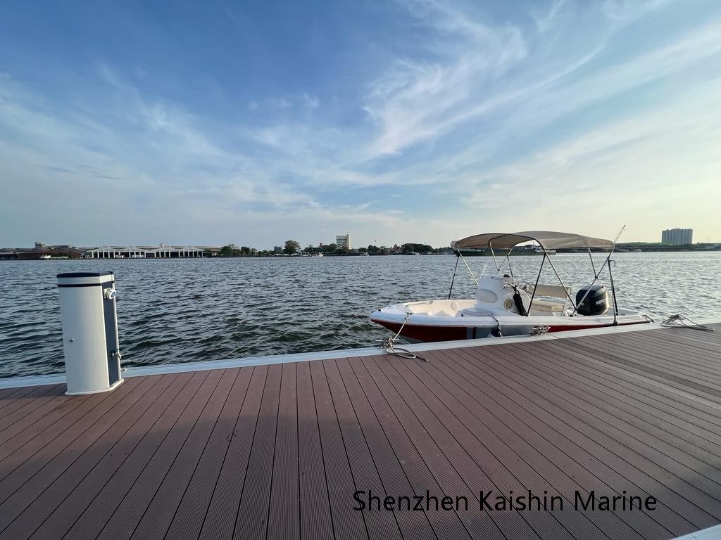 Corrosion-Resistant Modular Floating Dock with Customizable Dimensions for Marine Applications