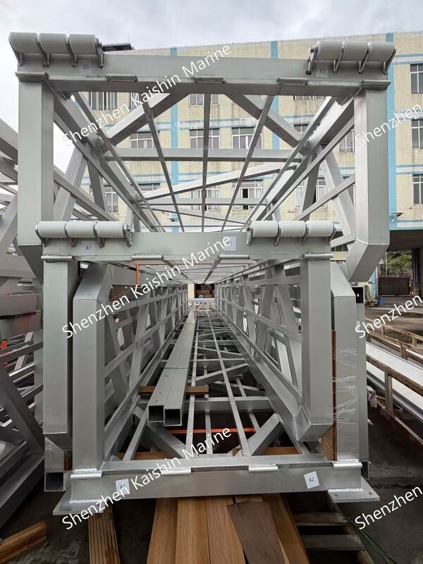 Marine Aluminum Gangway with 400kgs/sqm Loading Capacity, 15-20 Years Lifespan, and Anti-Slip Decking for Floating Dock
